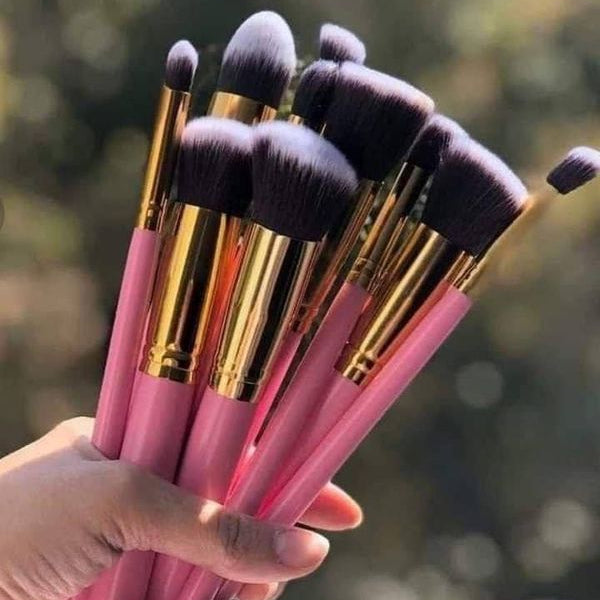 Kabuki brushes